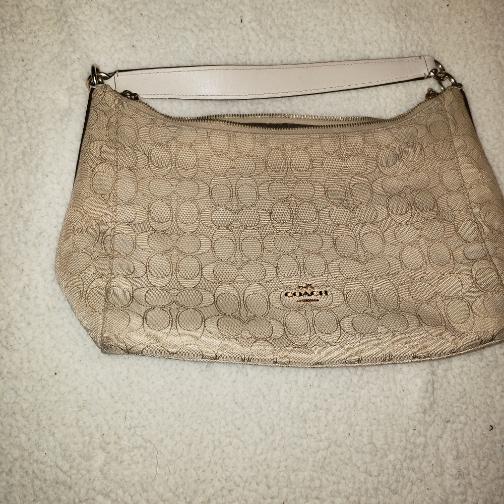 Coach shoulder bag, larger